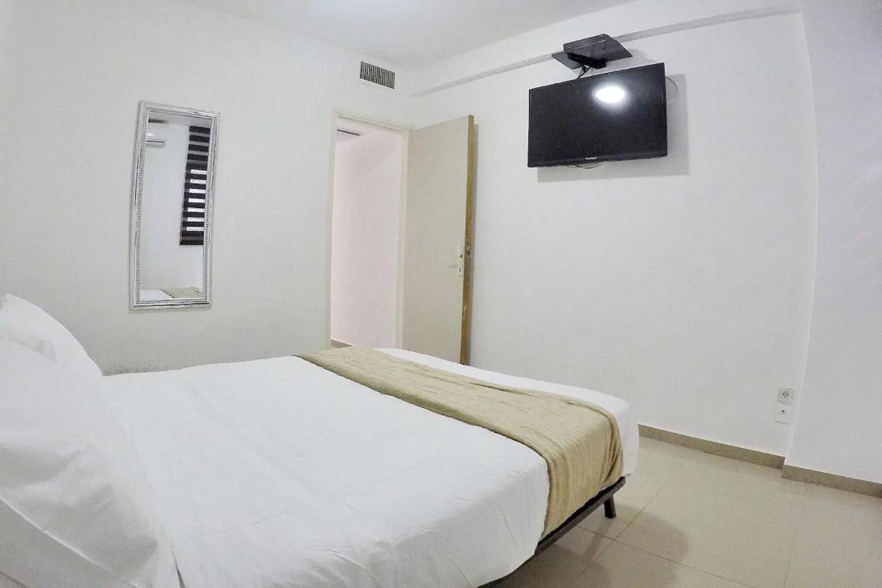 Family Garden & Free Parking Appartamento Eilat